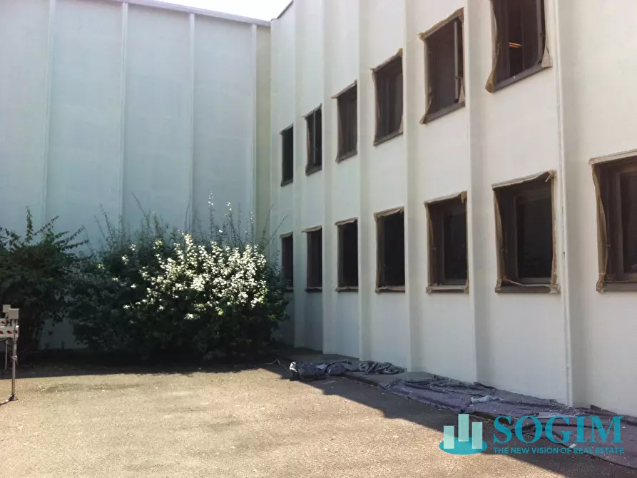 Immagine 2 di Capannone industriale in vendita  in Via Aquileia a Baranzate