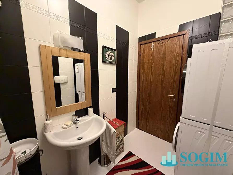 Immagine 17 di Appartamento in affitto  in piazza San Fedele a Como