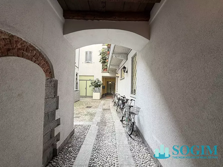 Immagine 21 di Appartamento in affitto  in piazza San Fedele a Como
