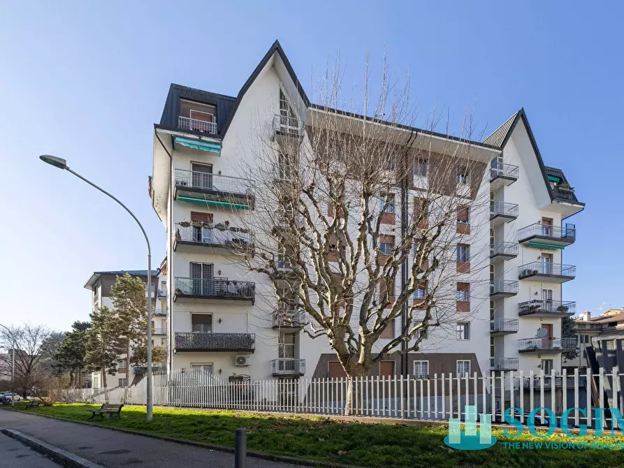 Immagine 1 di Appartamento in vendita  in Via Monsignore Claudio Guidani 6 a Cernusco Sul Naviglio