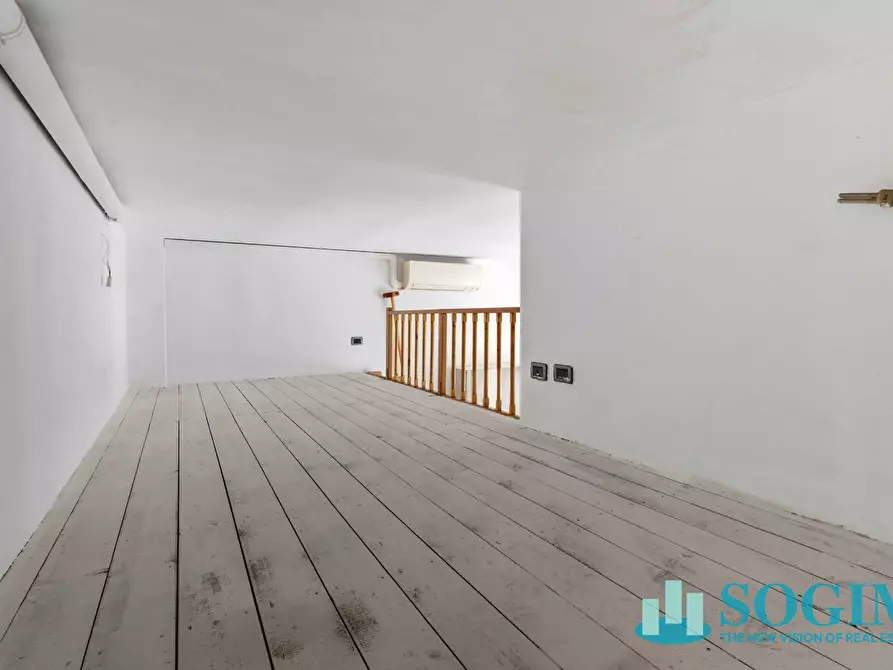 Immagine 16 di Appartamento in vendita  in Via Alserio 17 a Milano