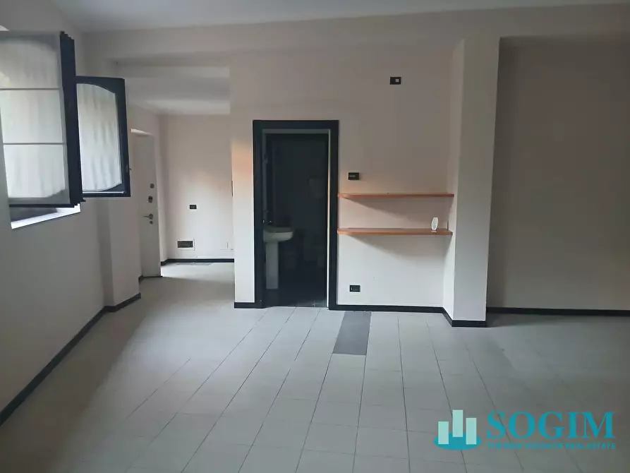 Immagine 2 di Ufficio in vendita  in via conte camillo benso di cavour 35 a Cernusco Sul Naviglio