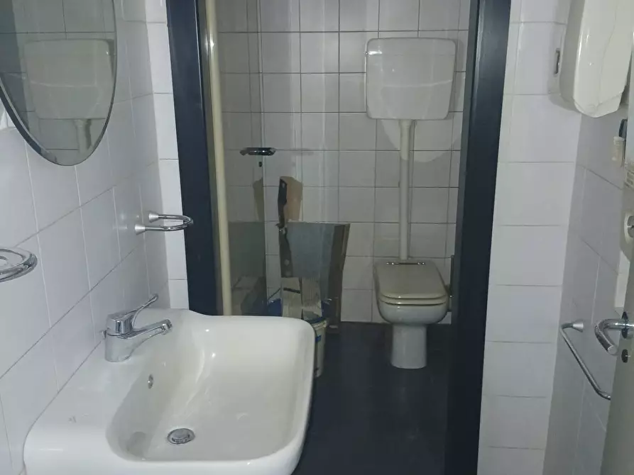 Immagine 12 di Ufficio in vendita  in via conte camillo benso di cavour 35 a Cernusco Sul Naviglio