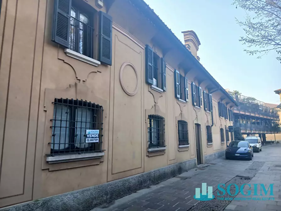 Immagine 1 di Ufficio in vendita  in via conte camillo benso di cavour 35 a Cernusco Sul Naviglio