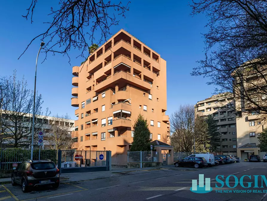 Immagine 39 di Attico in vendita  in Via Ambrosini 3 a Monza