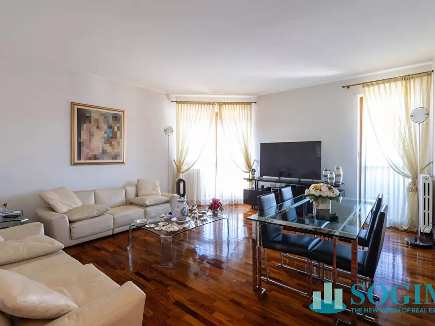 Immagine 1 di Attico in vendita  in Via Ambrosini 3 a Monza