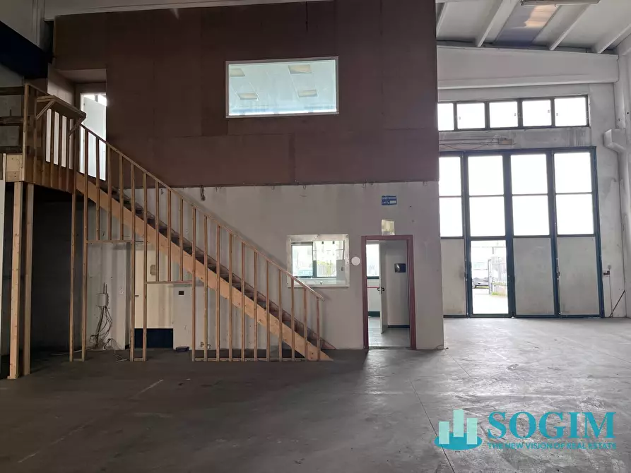 Immagine 19 di Capannone industriale in affitto  a Gudo Visconti
