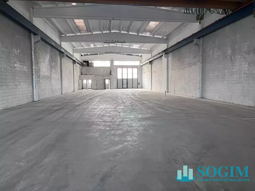 Immagine 21 di Capannone industriale in affitto  a Gudo Visconti