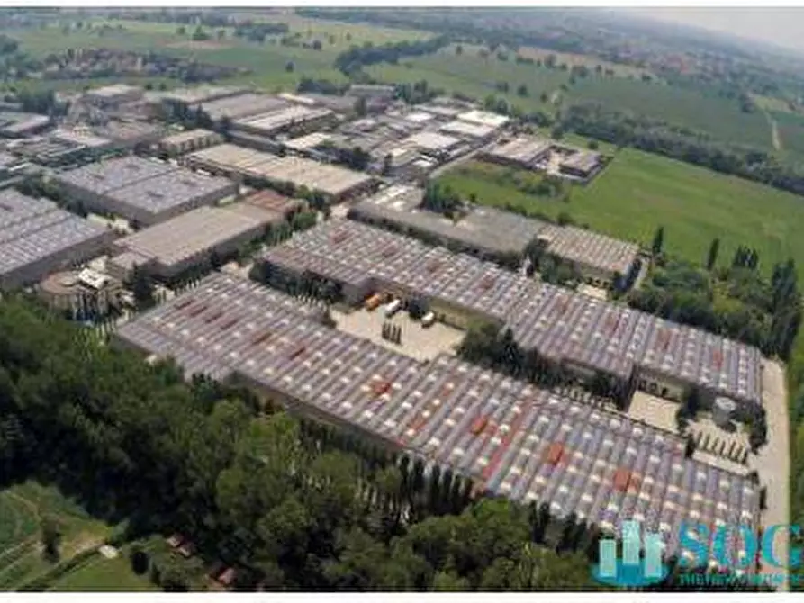 Immagine 7 di Capannone industriale in affitto  a Settala