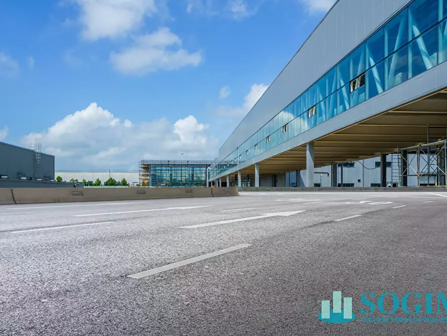 Immagine 9 di Capannone industriale in affitto  a Albairate