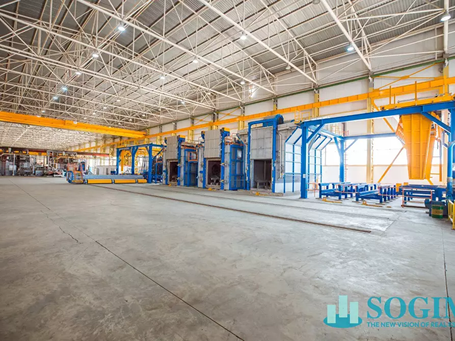 Immagine 12 di Capannone industriale in affitto  a Settala