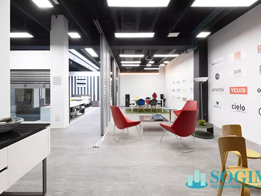 Immagine 28 di Locale commerciale in vendita  in via ugo la malfa 4 a Cernusco Sul Naviglio