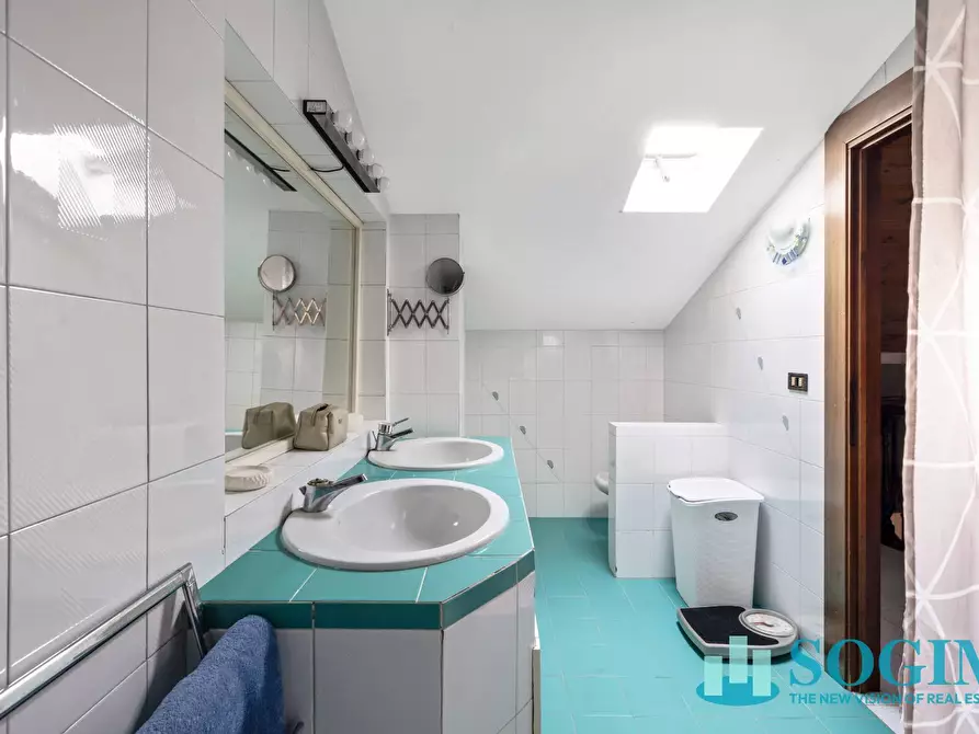 Immagine 26 di Appartamento in vendita  a Burago Di Molgora