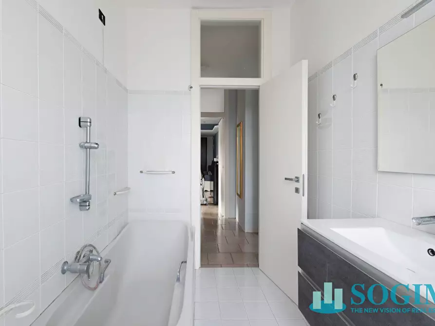 Immagine 31 di Appartamento in vendita  a Burago Di Molgora