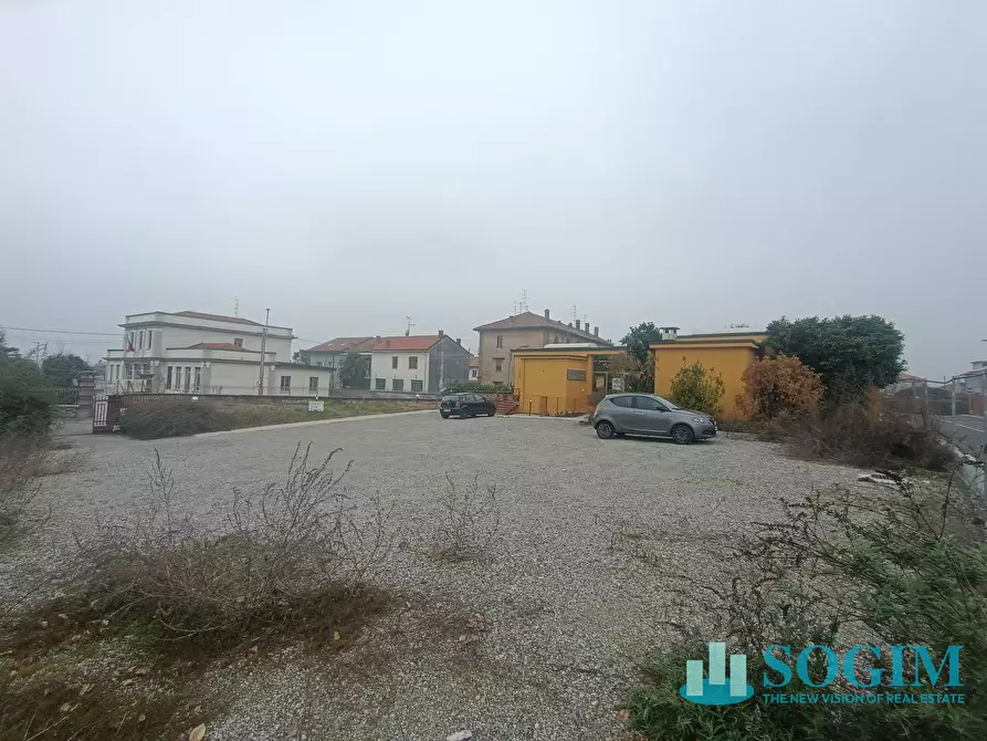 Immagine 21 di Locale commerciale in vendita  in Via Vittorio Veneto 98 a Solbiate Con Cagno