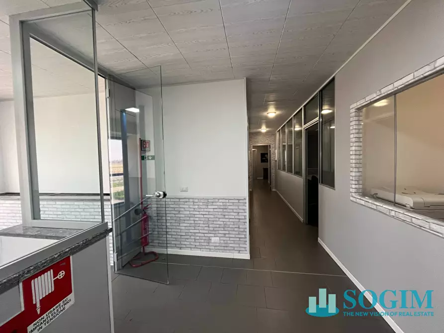 Immagine 16 di Capannone industriale in vendita  in Via Leonardo da Vinci a Trezzano Sul Naviglio