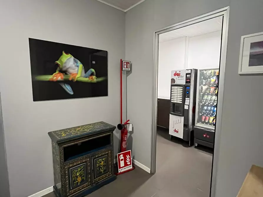 Immagine 19 di Capannone industriale in vendita  in Via Leonardo da Vinci a Trezzano Sul Naviglio