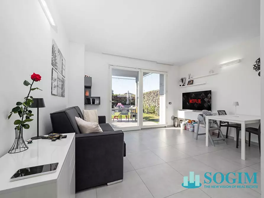 Immagine 1 di Appartamento in vendita  in Via Giovanni XXIII a Bizzarone