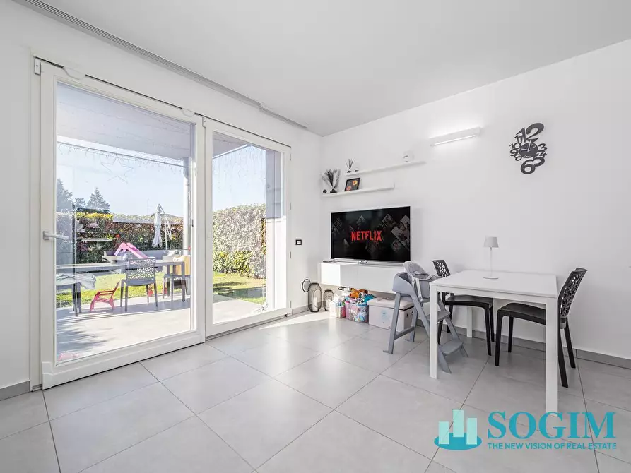 Immagine 2 di Appartamento in vendita  in Via Giovanni XXIII a Bizzarone