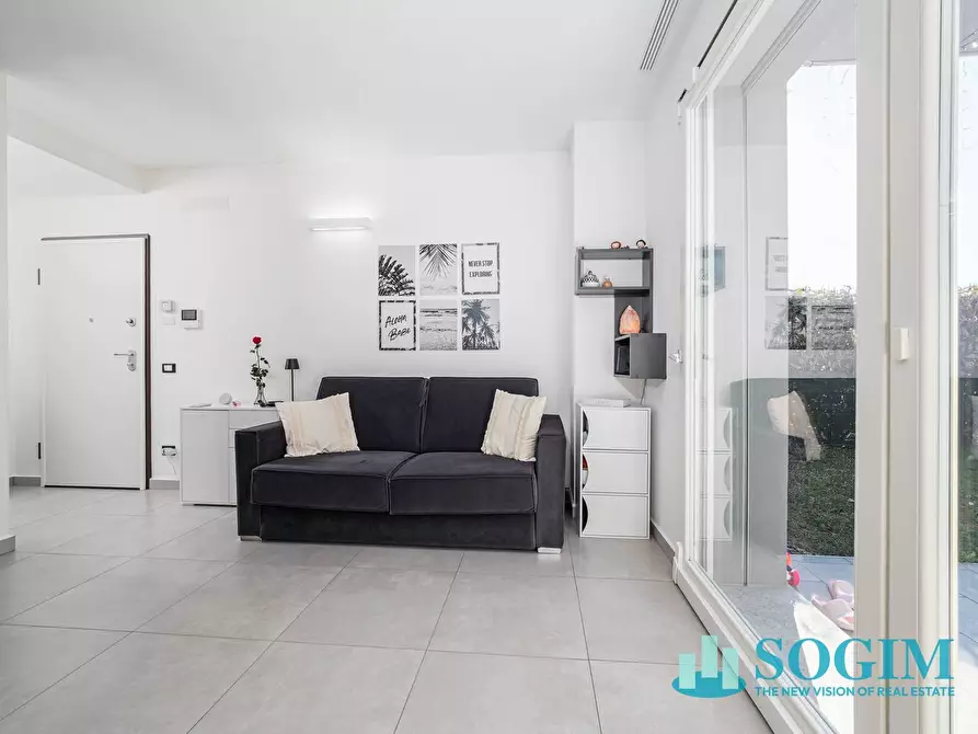 Immagine 3 di Appartamento in vendita  in Via Giovanni XXIII a Bizzarone