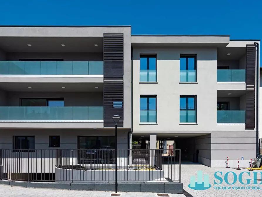 Immagine 9 di Box auto in vendita  in via trento 2 a Mariano Comense