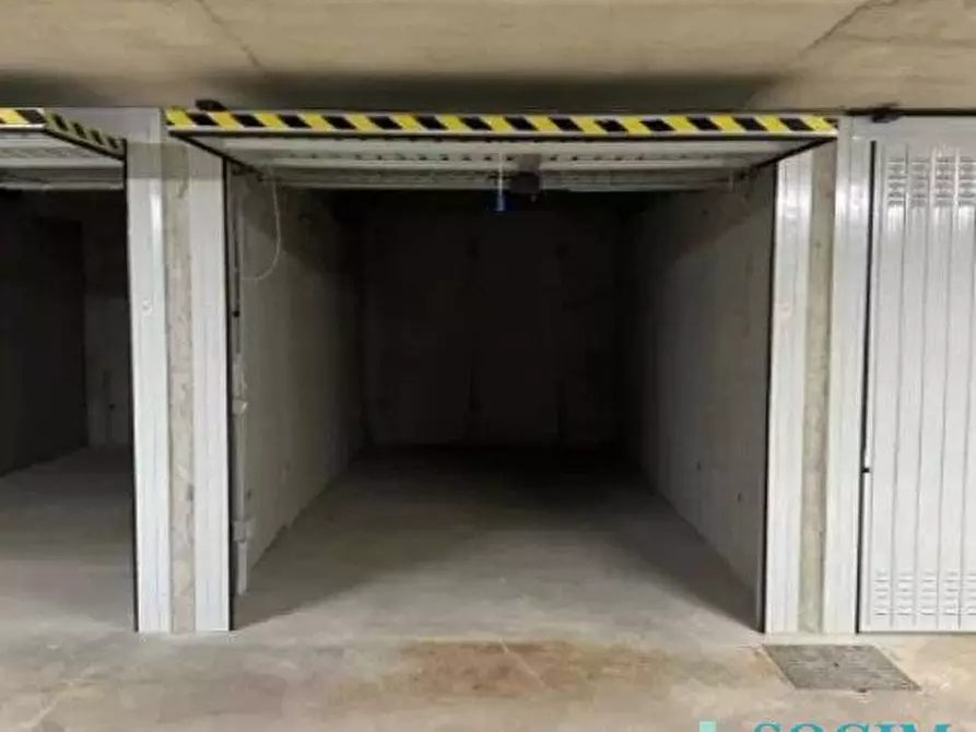 Immagine 2 di Box auto in vendita  in via trento 2 a Mariano Comense