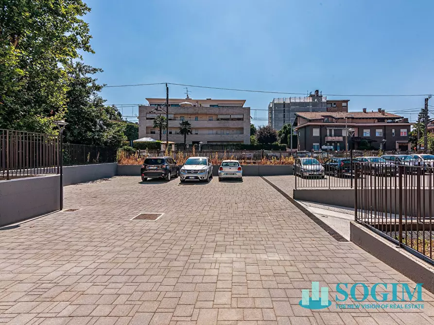 Immagine 5 di Box auto in vendita  in via trento 2 a Mariano Comense