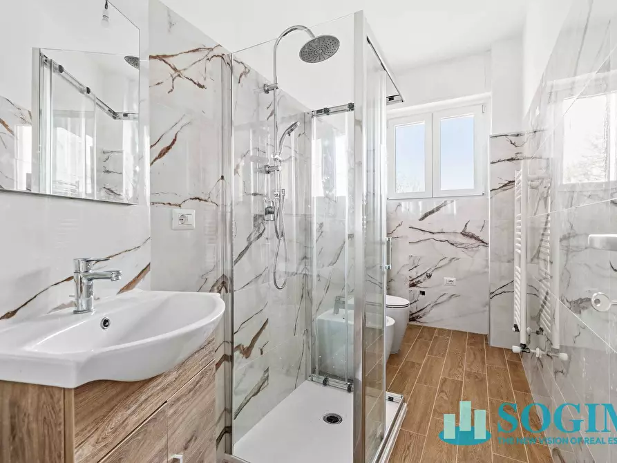 Immagine 12 di Appartamento in vendita  in Via Val Lagarina 73 a Milano