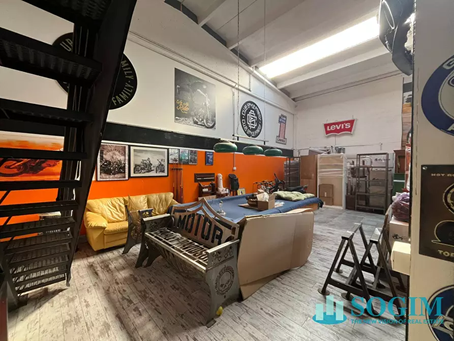 Immagine 35 di Capannone industriale in vendita  in Via Leonardo da Vinci a Trezzano Sul Naviglio
