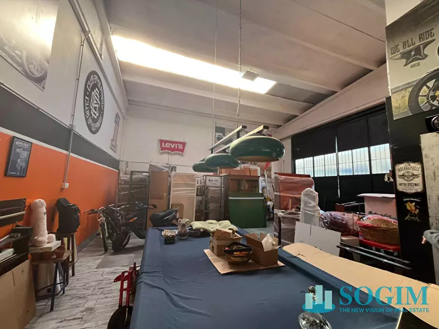Immagine 36 di Capannone industriale in vendita  in Via Leonardo da Vinci a Trezzano Sul Naviglio