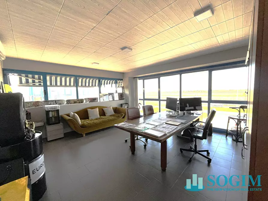 Immagine 3 di Capannone industriale in vendita  in Via Leonardo da Vinci a Trezzano Sul Naviglio