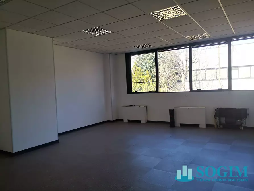 Immagine 12 di Ufficio in affitto  in via delle Industrie 18 a Arese