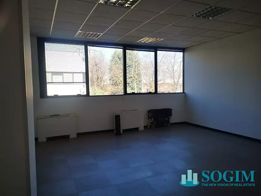 Immagine 13 di Ufficio in affitto  in via delle Industrie 18 a Arese
