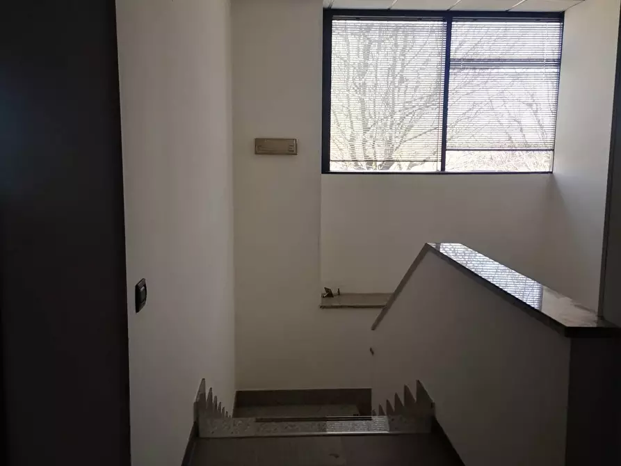Immagine 16 di Ufficio in affitto  in via delle Industrie 18 a Arese