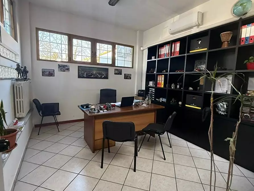 Immagine 15 di Capannone industriale in vendita  a Monza