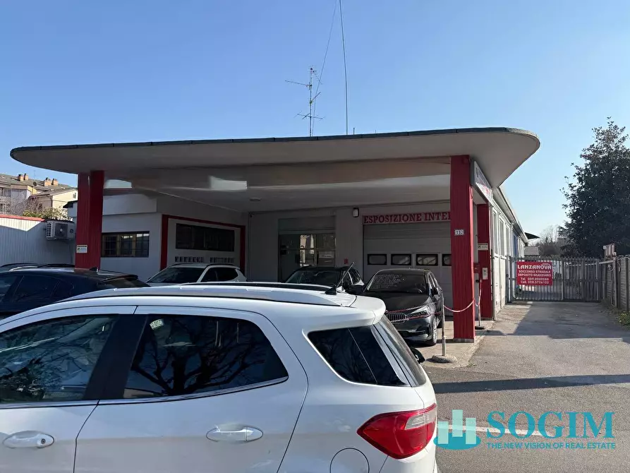 Immagine 18 di Capannone industriale in vendita  a Monza