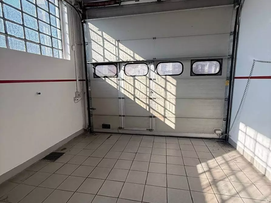 Immagine 24 di Capannone industriale in vendita  a Monza