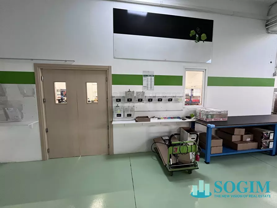 Immagine 16 di Capannone industriale in affitto  in via Della Levata a Lacchiarella