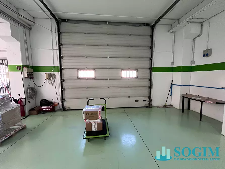 Immagine 1 di Capannone industriale in affitto  in via Della Levata a Lacchiarella