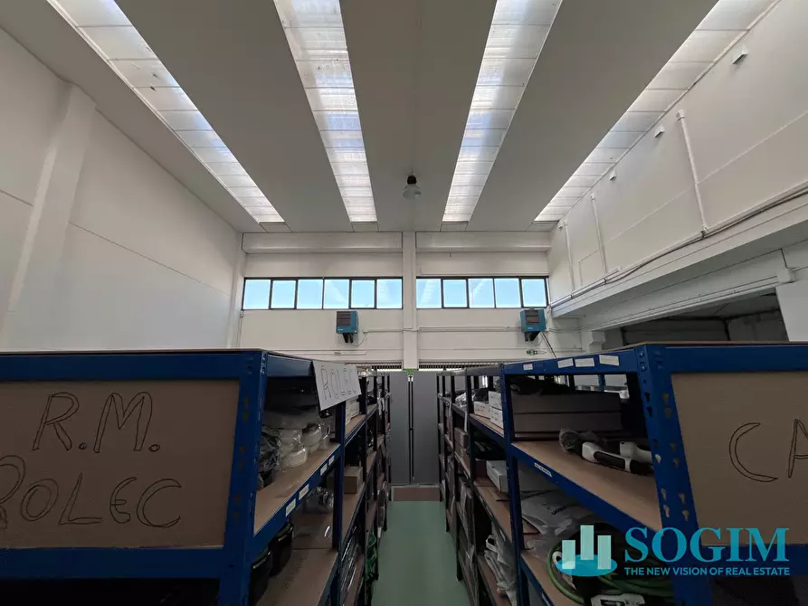 Immagine 19 di Capannone industriale in affitto  in via Della Levata a Lacchiarella