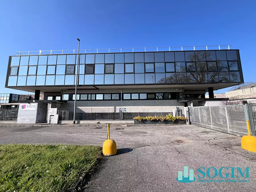 Immagine 3 di Capannone industriale in affitto  in via Della Levata a Lacchiarella