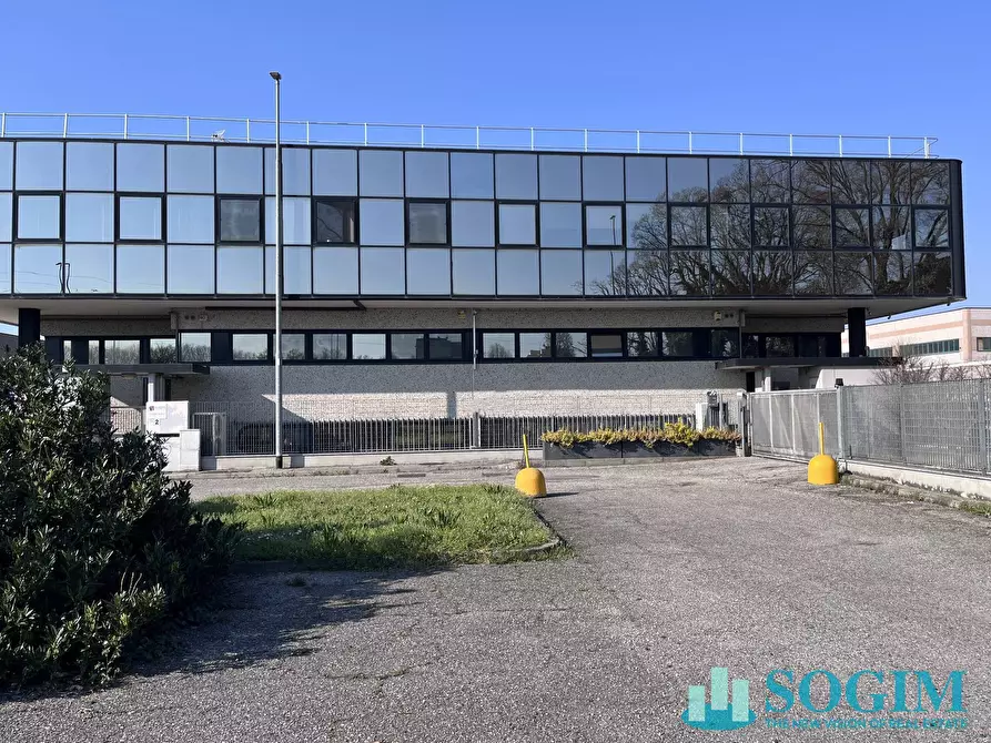 Immagine 24 di Capannone industriale in affitto  in via Della Levata a Lacchiarella