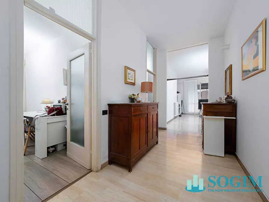 Immagine 3 di Appartamento in vendita  in Via Paolo Nulli a Como