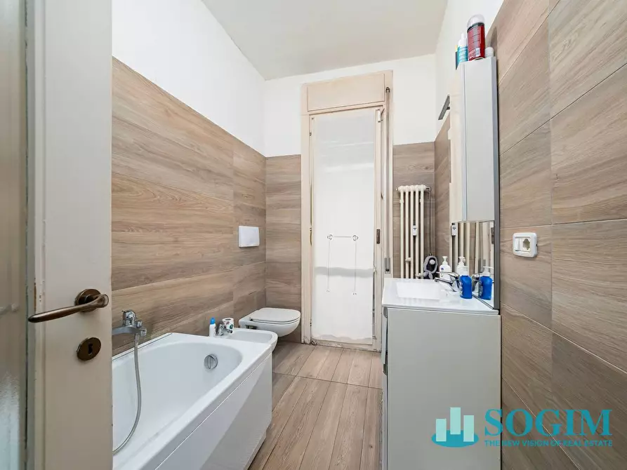 Immagine 12 di Appartamento in vendita  in Via Paolo Nulli a Como