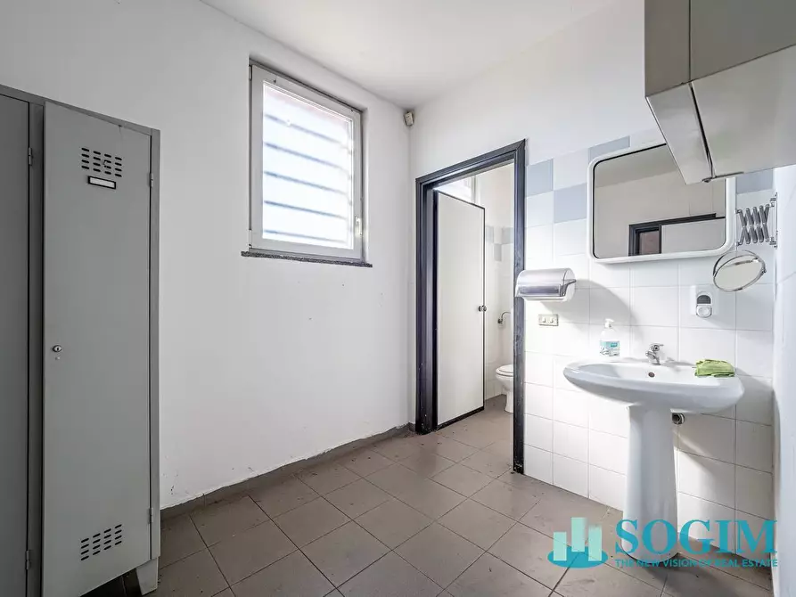 Immagine 24 di Capannone industriale in vendita  in via Gallarate 36/A a Castano Primo