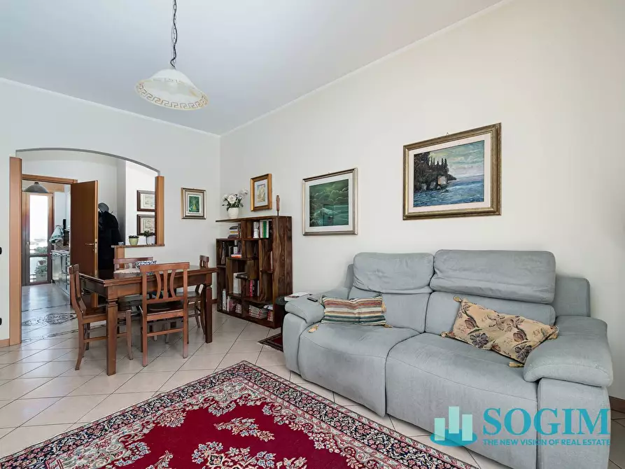 Immagine 3 di Appartamento in vendita  in Via Cardinal Ferrari a Mariano Comense