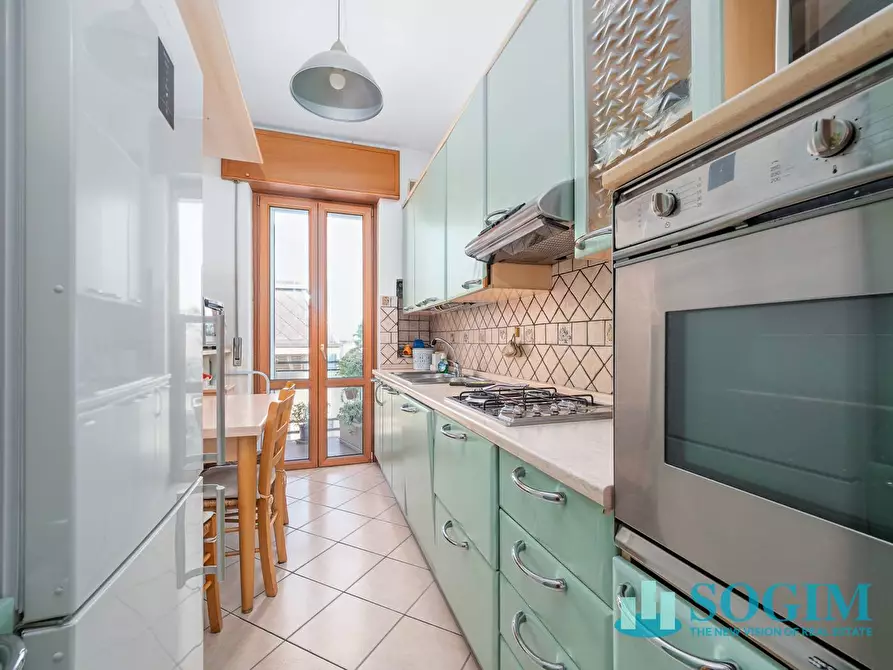 Immagine 5 di Appartamento in vendita  in Via Cardinal Ferrari a Mariano Comense