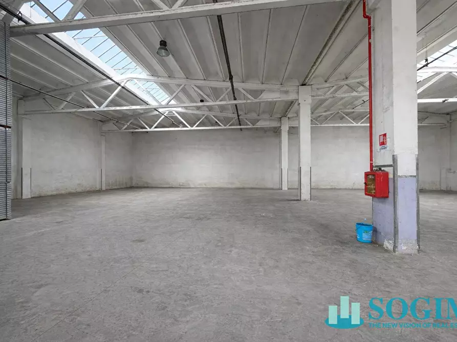 Immagine 1 di Capannone industriale in affitto  in Viale Martiri della Libertà a Lissone