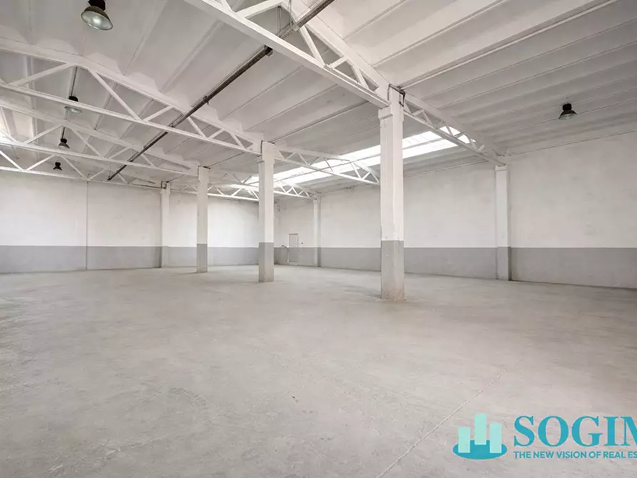 Immagine 2 di Capannone industriale in affitto  in Viale Martiri della Libertà a Lissone