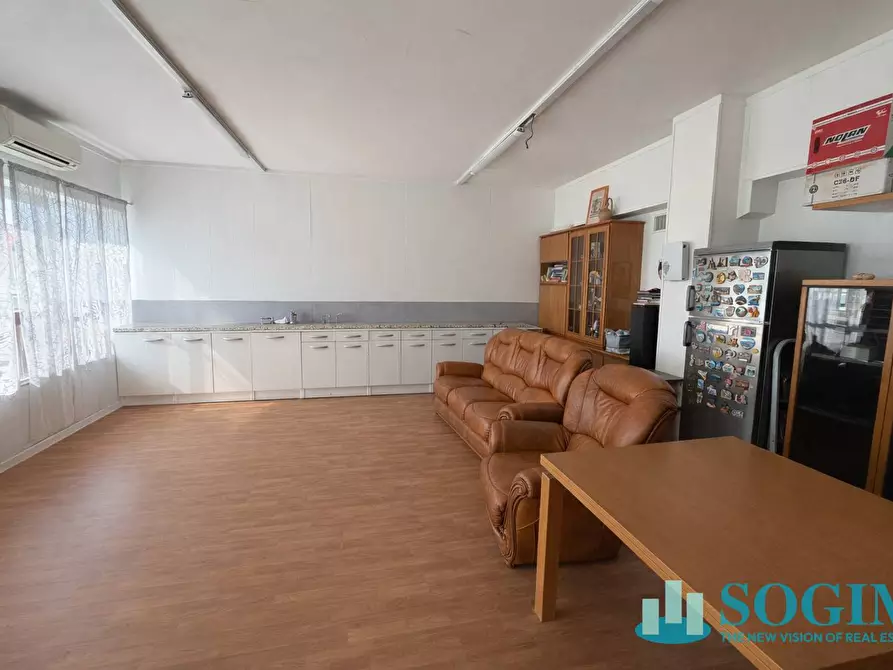 Immagine 4 di Capannone industriale in affitto  in Viale Martiri della Libertà a Lissone